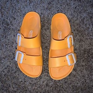 Aerothotic Brand look alike Birkenstock’s
